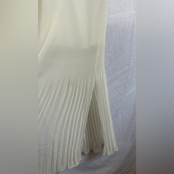 Gorgeous pleated maxi dress Size M - Picture 5 of 6